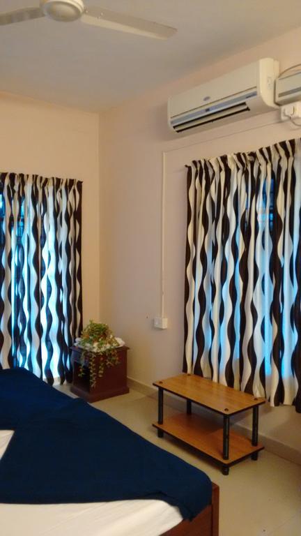 Indeevaram Apartments โกวาลัม ภายนอก รูปภาพ